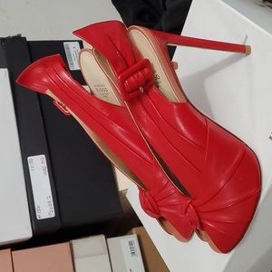 NIB $990 Francesco Russo red heels